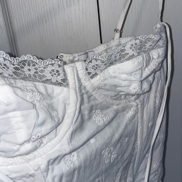 LUVAN LACE CORSET TOP WHITE - Picture 4 of 13